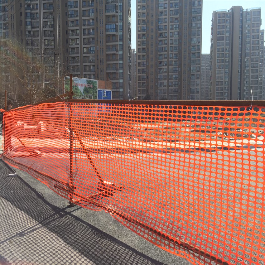 Durable Orange Roadway Safety Fence